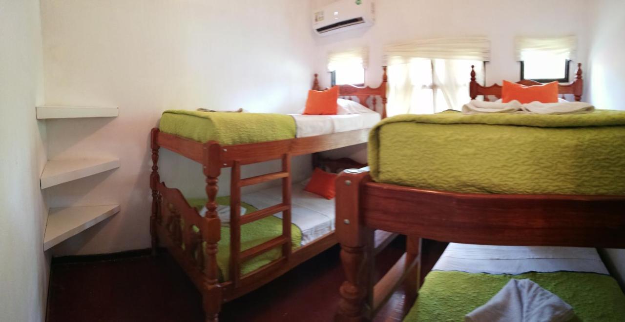 Hotel La Isla Parrita Εξωτερικό φωτογραφία