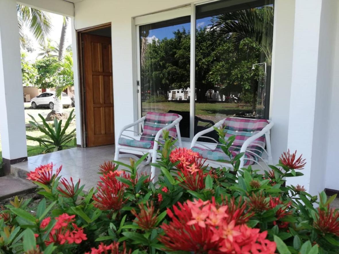 Hotel La Isla Parrita Εξωτερικό φωτογραφία